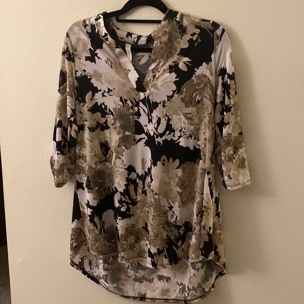 HoneyMe blouse size medium